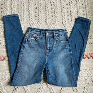 Good American Distressed Good Waist Skinny Jean